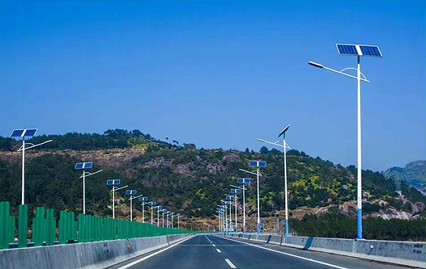 太阳能路灯 太阳能路灯厂家 九游会j9太阳能灯饰有限公司